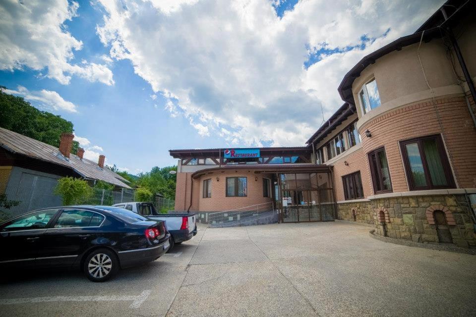 Hotel Gclub Breaza  Zewnętrze zdjęcie