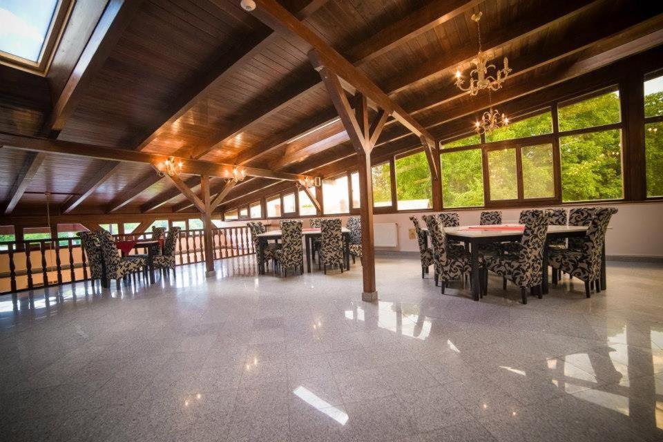 Hotel Gclub Breaza  Zewnętrze zdjęcie